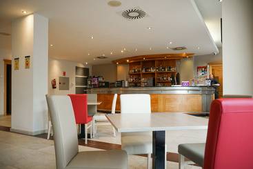 فندق Ohtels Campo De Gibraltar