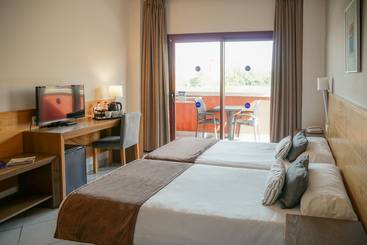 فندق Ohtels Campo De Gibraltar
