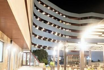 فندق Ohtels Campo De Gibraltar