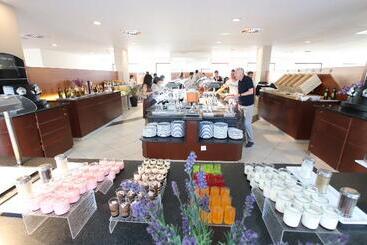 فندق Ohtels Campo De Gibraltar