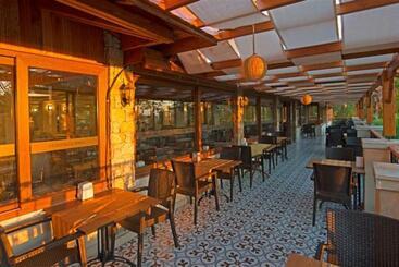 Perdikia Hill Hotel And Villas