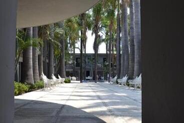 ホテル Suites Del Real