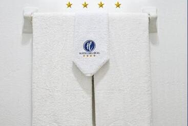 ホテル Suites Del Real