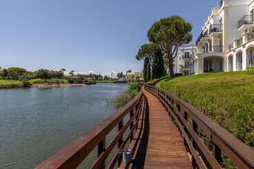 هتل Domes Lake Algarve, Autograph Collection