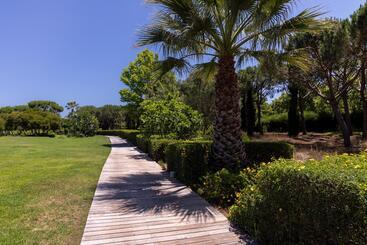 هتل Domes Lake Algarve, Autograph Collection
