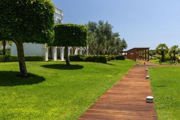 هتل Domes Lake Algarve, Autograph Collection
