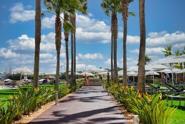 هتل Domes Lake Algarve, Autograph Collection