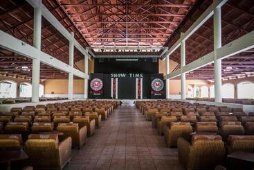 استراحتگاه Majestic Colonial Punta Cana   All Inclusive