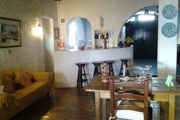 Rio Arade Manor House