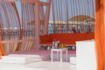 Sueno Hotels Beach Side