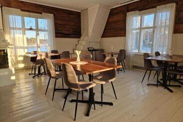 هتل B&b Villa Kauppila