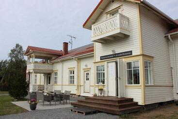 هتل B&b Villa Kauppila