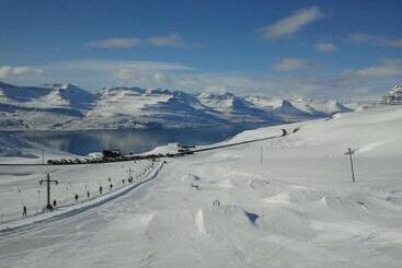 هتل Eskifjörður