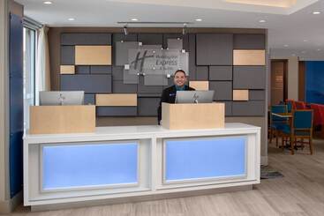 هتل Holiday Inn Express & Suites Woodside Laguardia Airport