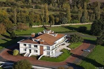 هتل Villa Ayrault