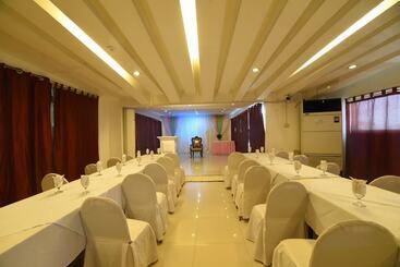 هتل Marcian Business