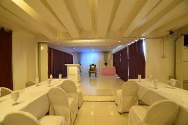 هتل Marcian Business