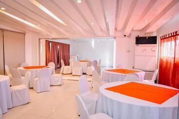 هتل Marcian Business