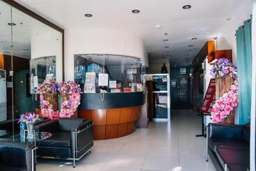 هتل Marcian Business