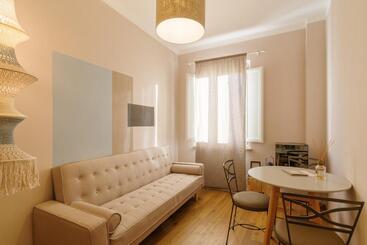 Aurora Boutique Hotel & Private Spa