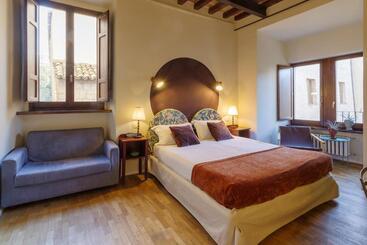 Aurora Boutique Hotel & Private Spa