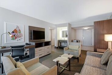هتل Best Western Plus Daytona Inn Seabreeze