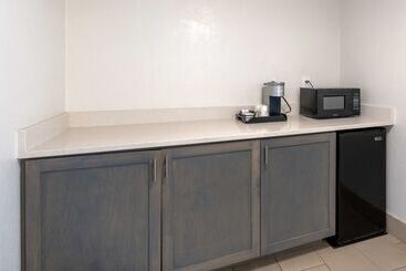 هتل Best Western Plus Daytona Inn Seabreeze