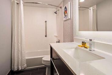 هتل Best Western Plus Daytona Inn Seabreeze