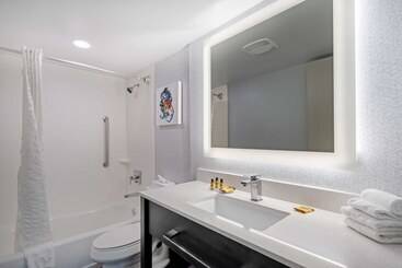 هتل Best Western Plus Daytona Inn Seabreeze
