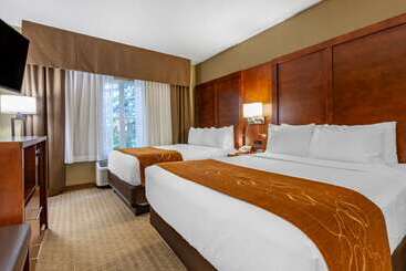 هتل Comfort Suites