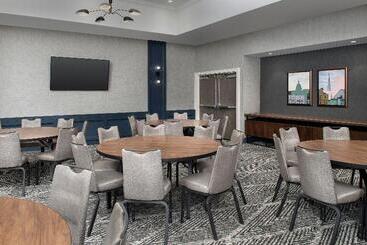 هتل Courtyard By Marriott Savannah Downtown   Historic District