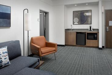 هتل Courtyard By Marriott Savannah Downtown   Historic District