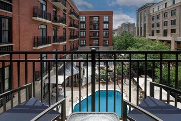 هتل Courtyard By Marriott Savannah Downtown   Historic District