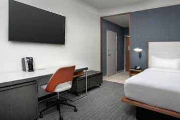 هتل Courtyard By Marriott Savannah Downtown Historic District