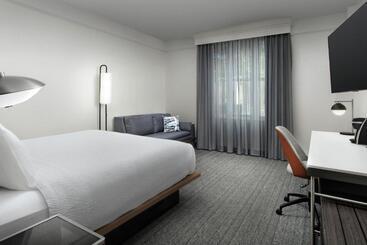 هتل Courtyard By Marriott Savannah Downtown   Historic District