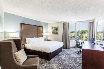Doubletree By Hilton Hotel Memphis