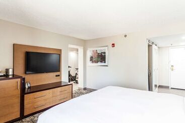 Doubletree By Hilton Hotel Memphis