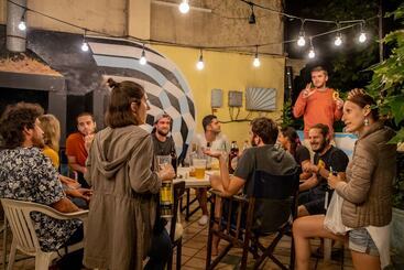 هتل Granados Hostel