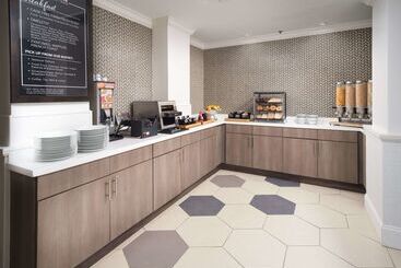 هتل Hilton Garden Inn Chattanooga Downtown