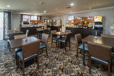 هتل Holiday Inn Express & Suites Santa Clara, An Ihg