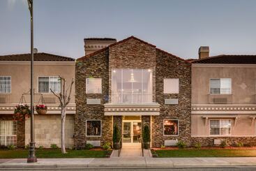 هتل Holiday Inn Express & Suites Santa Clara, An Ihg