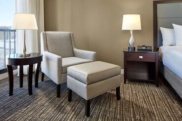 هتل Hyatt Regency Tulsa Downtown