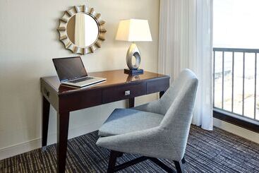 هتل Hyatt Regency Tulsa Downtown
