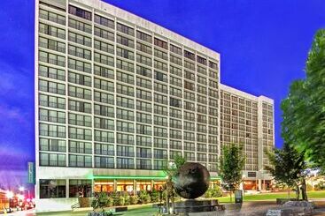 هتل Hyatt Regency Tulsa Downtown