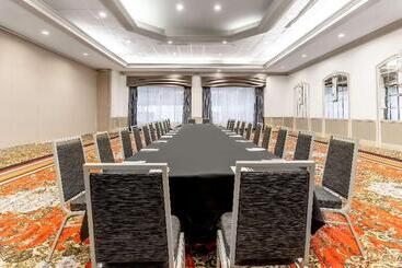 هتل Hyatt Regency Tulsa Downtown