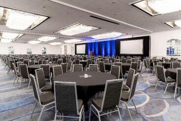 هتل Hyatt Regency Tulsa Downtown