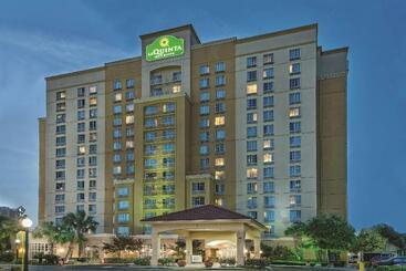 Hotel La Quinta Inn & Suites By Wyndham San Antonio Riverwalk