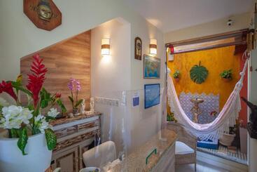 هتل Pousada Casablanca