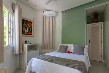 هتل Pousada Casablanca