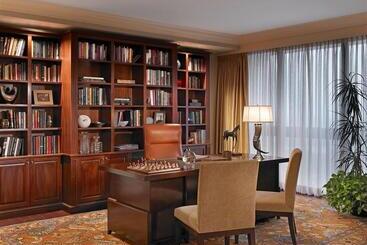 هتل The St. Regis Houston
